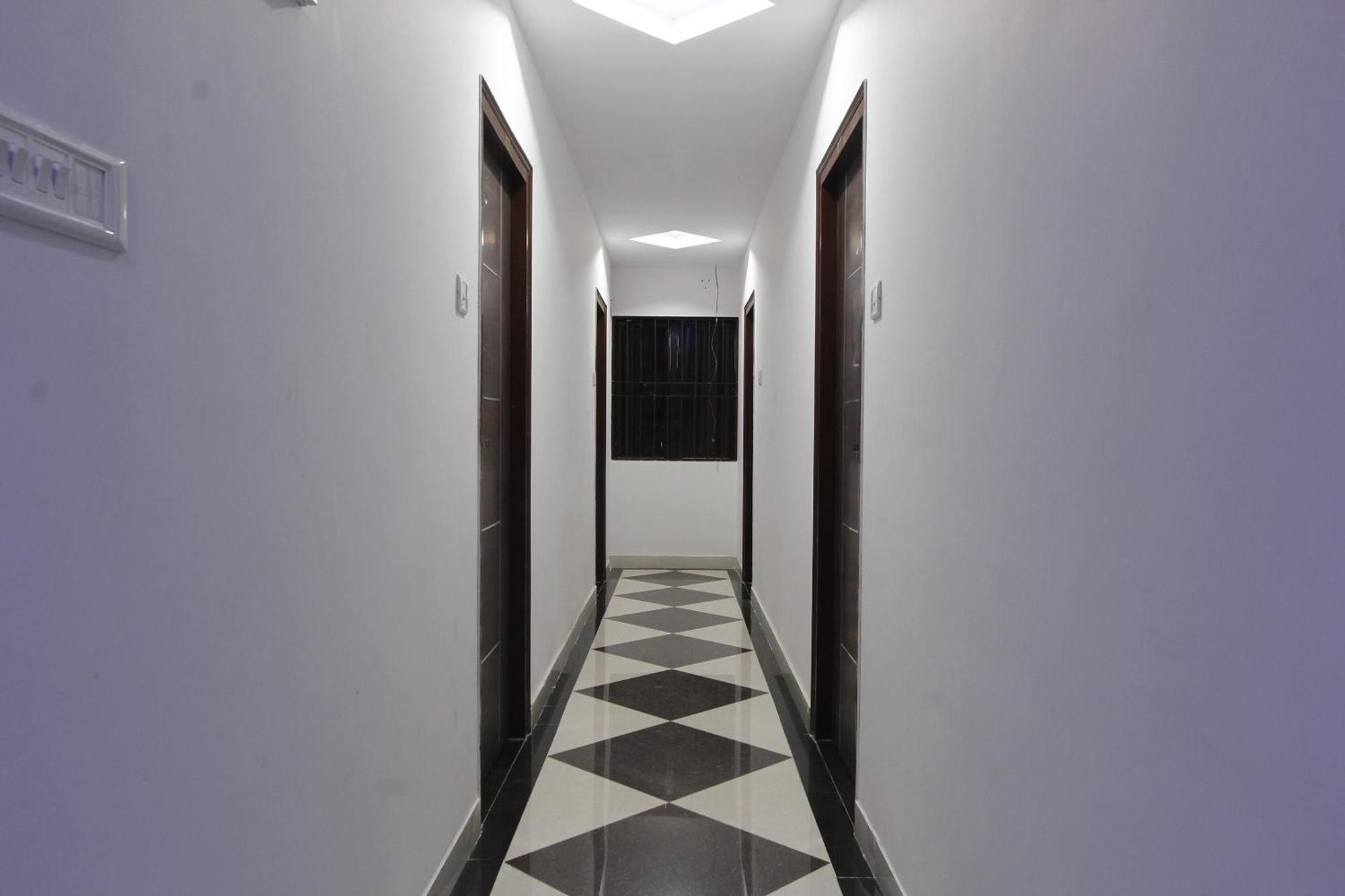 Hotel O V R Residency Near Sri Amruth Chithra Mandira Bangalore Exterior photo