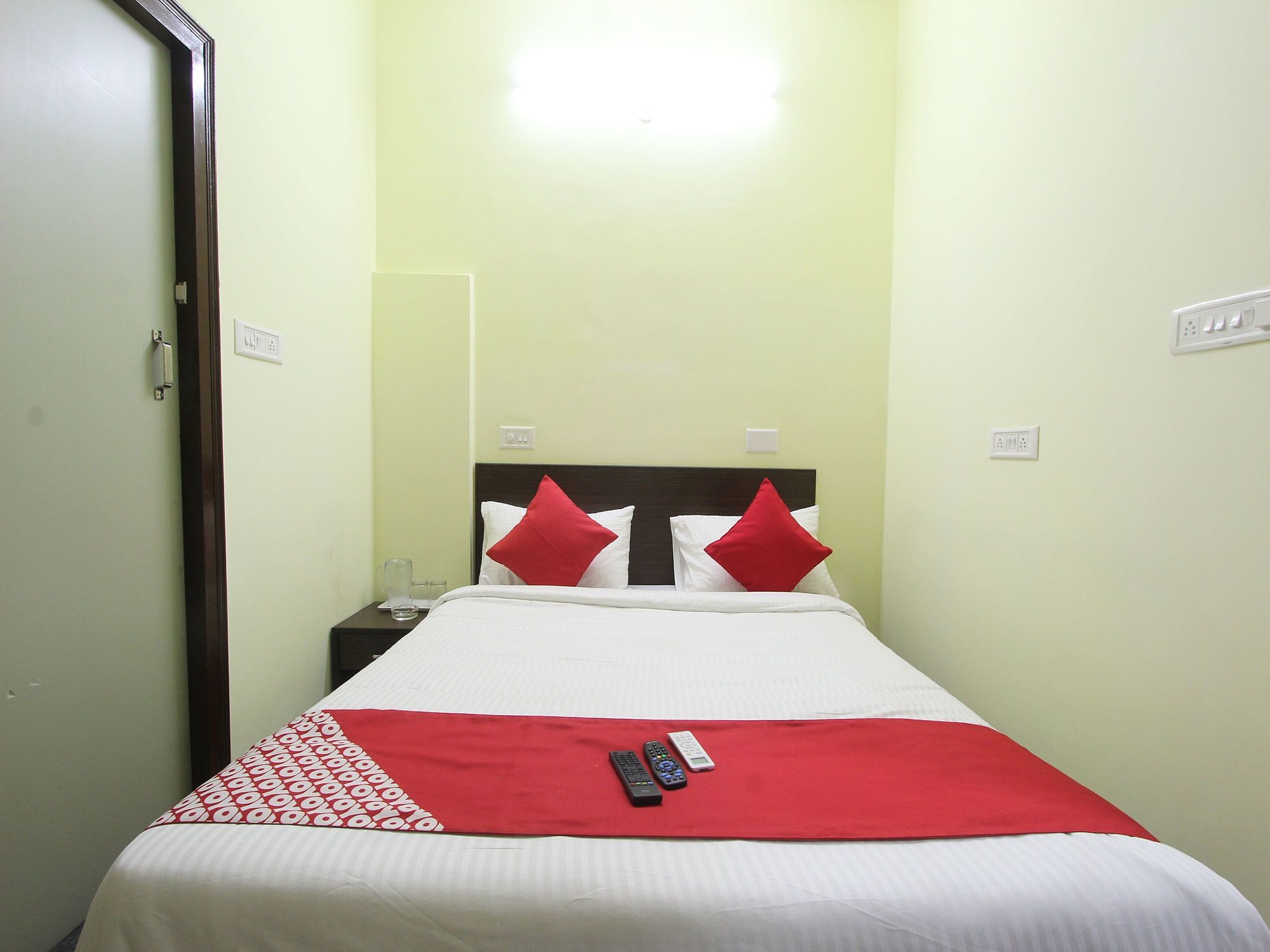 Hotel O V R Residency Near Sri Amruth Chithra Mandira Bangalore Exterior photo