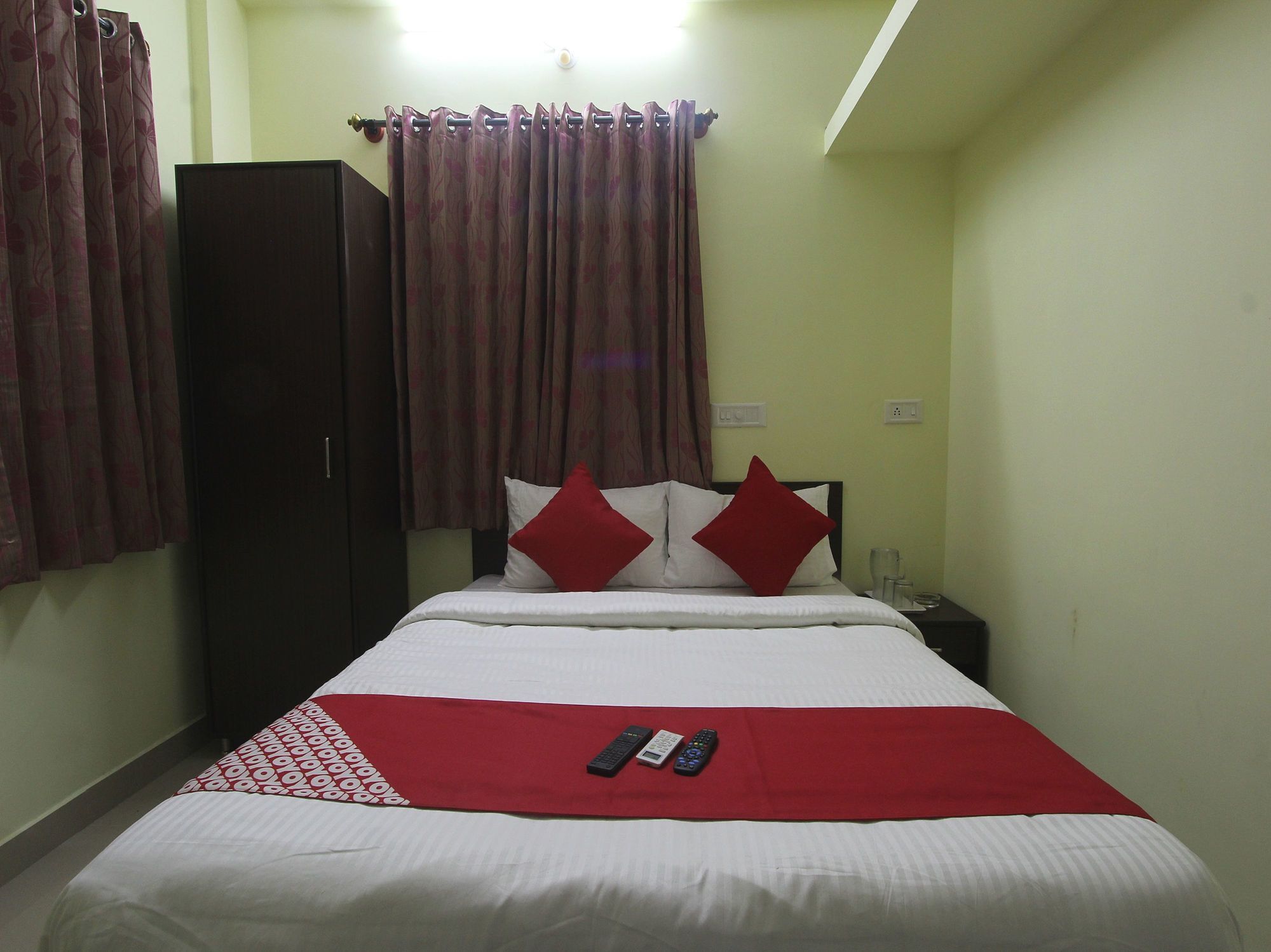 Hotel O V R Residency Near Sri Amruth Chithra Mandira Bangalore Exterior photo